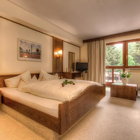 Отель Gletscherblick 4*