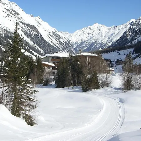 Otel Gletscherblick Sankt Leonhard im Pitztal