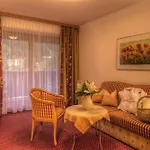 Hotel Gletscherblick 4*